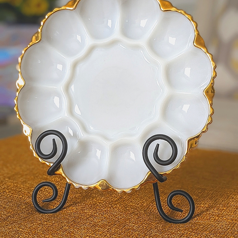 Vintage Anchor Hocking White Milk Glass Deviled Egg Plate Serving Dish HOLIDAY - Picture 1 of 6